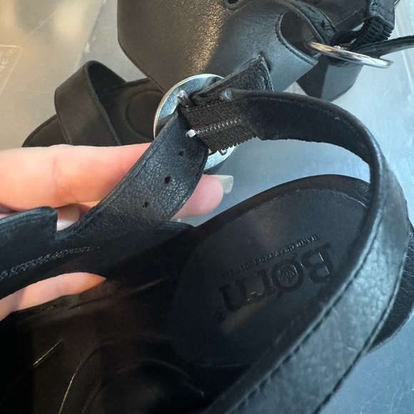 Born Cindie Sandals size 7 - Picture 4 of 8